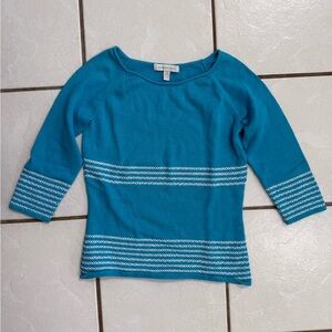 Northern Isles Blue and White Striped Sweater size Small